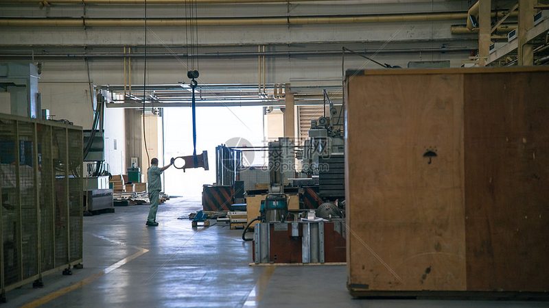 国产模具钢P20与718：性能解析与应用差异**